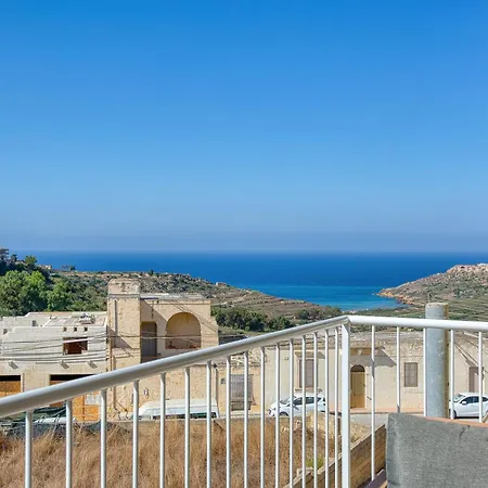 Xaghra With Sea Views & Balcony - Gozo *