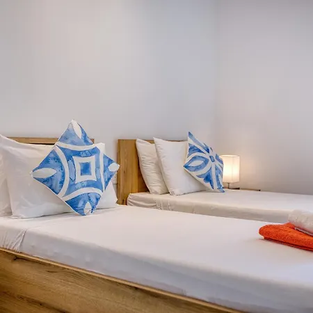 Xaghra With Sea Views & Balcony - Gozo * Il-Pergla
