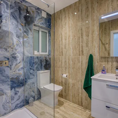 Xaghra With Sea Views & Balcony - Gozo Il-Pergla