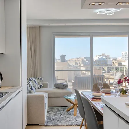 Xaghra With Sea Views & Balcony - Gozo Apartman *